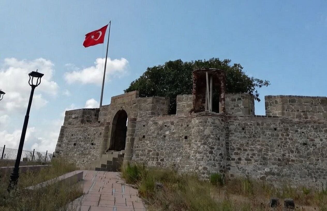 Riva Kalesi Restorasyonu: Taş Sağlamlaştırma ve Restora Fix